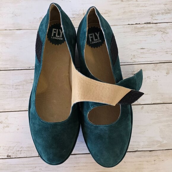 Fly London Lyka Wedge Mary Jane Loafer Green Suede Leather EUC Classic 40 US 9 - Picture 7 of 8